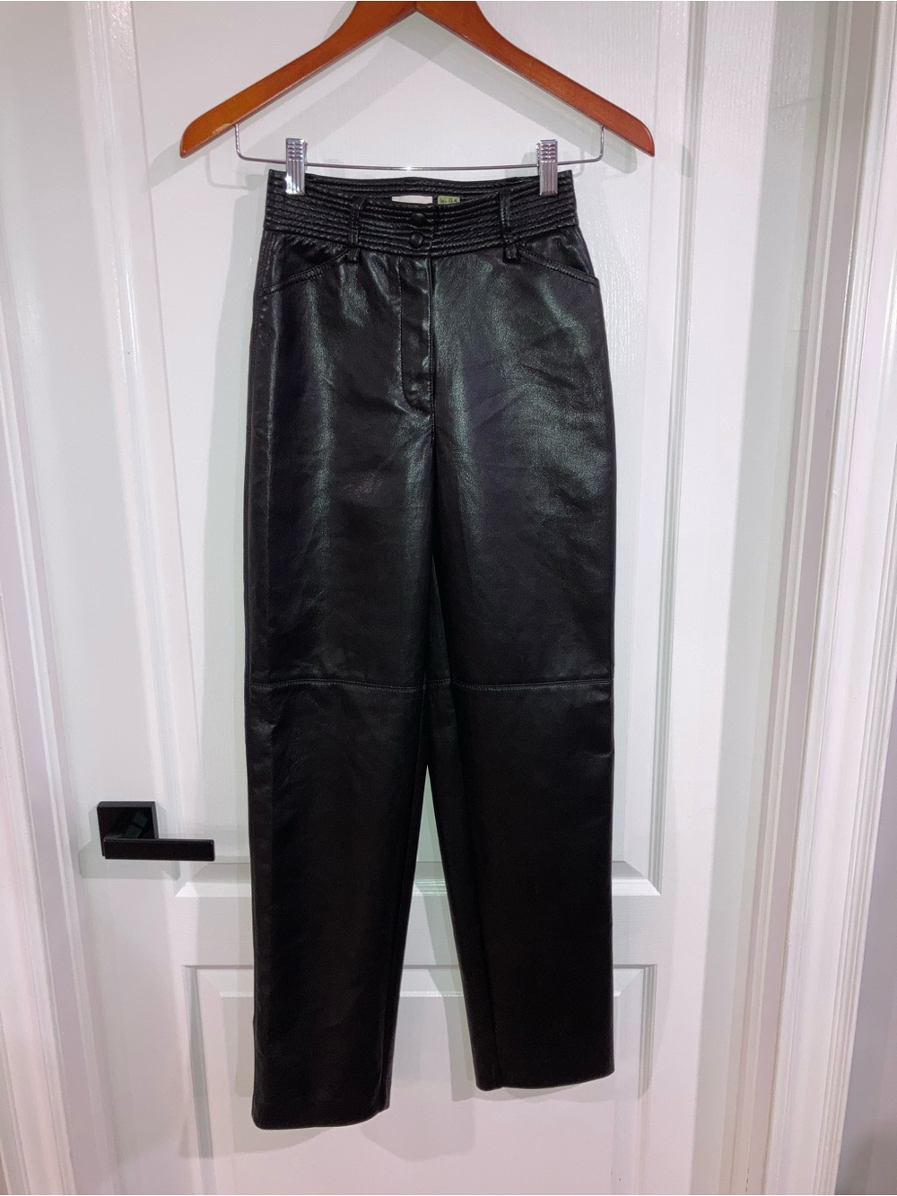 Wilfred Black Faux Leather Straight Leg Pants - size 00